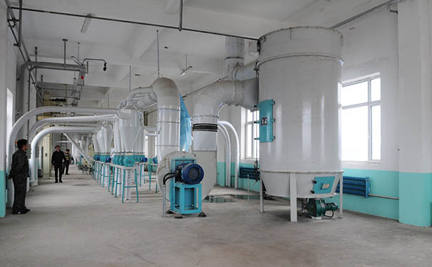 TBLM系列高壓脈沖布筒除塵器實(shí)拍圖片