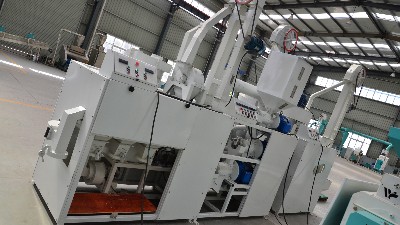 玉米加工小機組助力農戶糧食加工快速發(fā)展