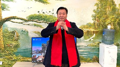 華豫萬(wàn)通董事長(zhǎng)沈鈺現(xiàn)恭祝大家元旦快樂(lè)！